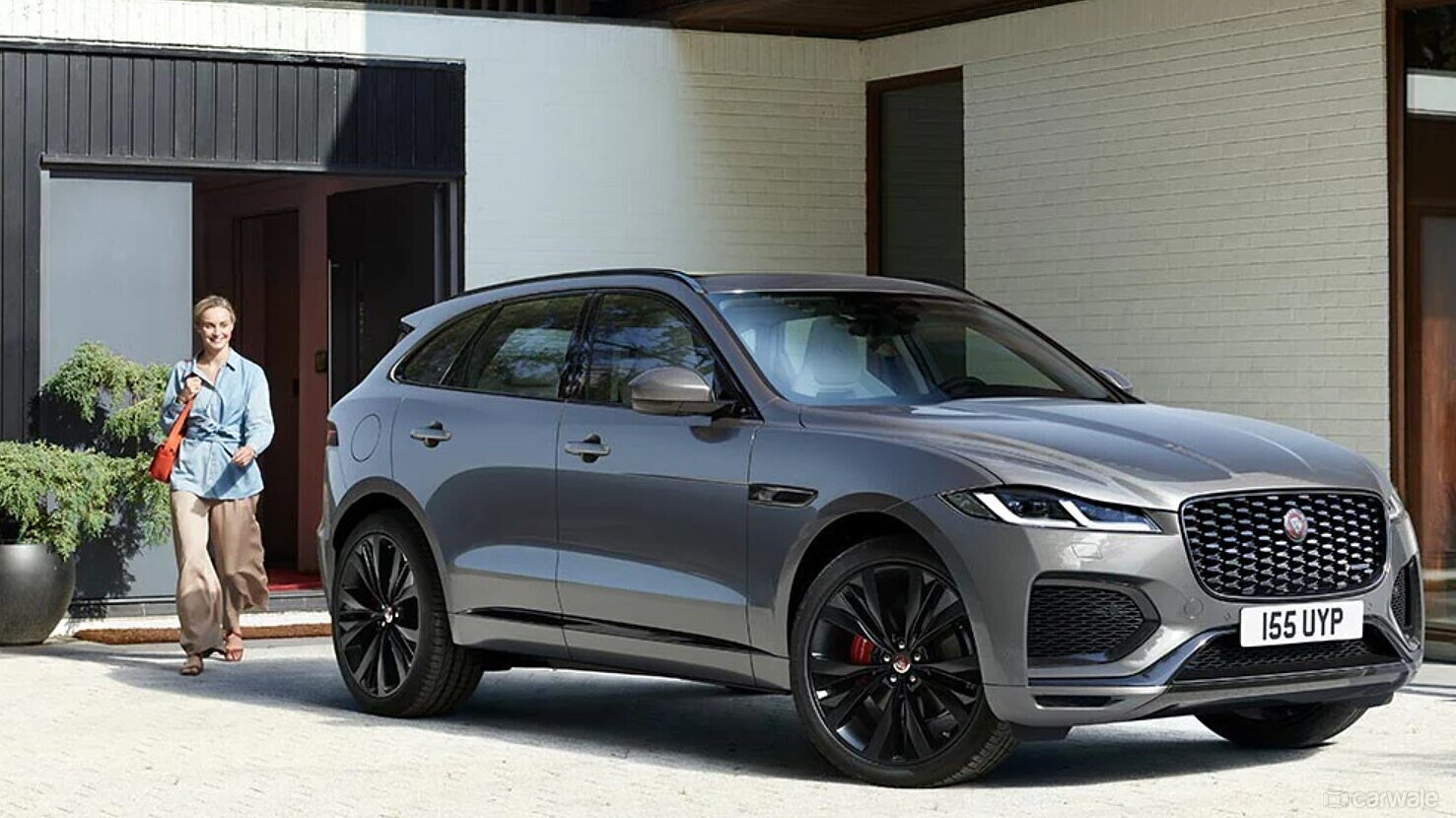 21 Jaguar F Pace Now In Pictures Carwale