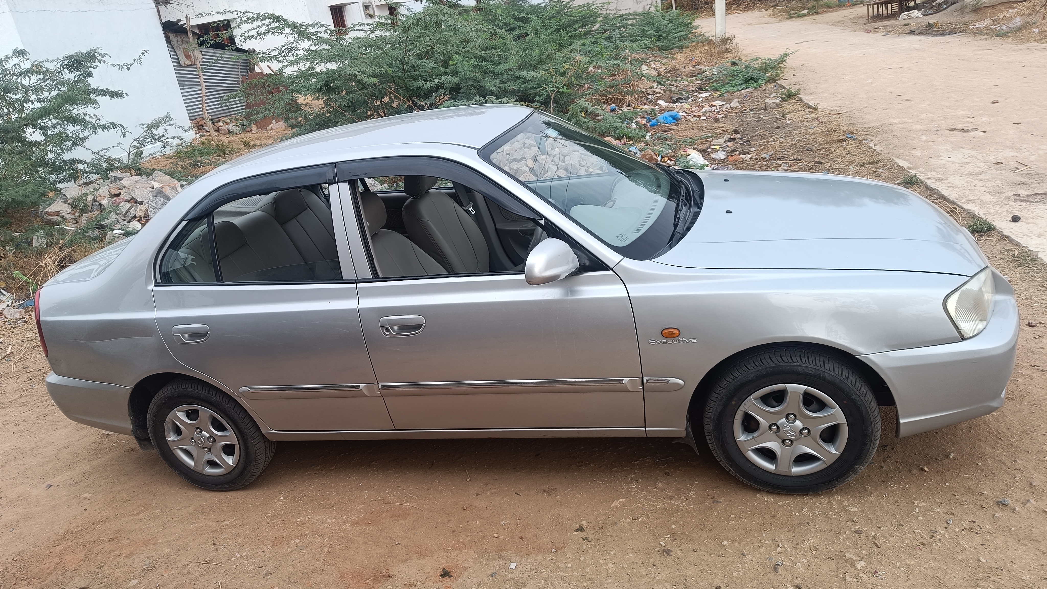 Hyundai accent deals cash price