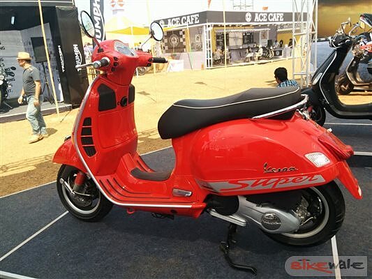 Vespa Showcases The Gts 300 At The India Bike Week 2015 Bikewale