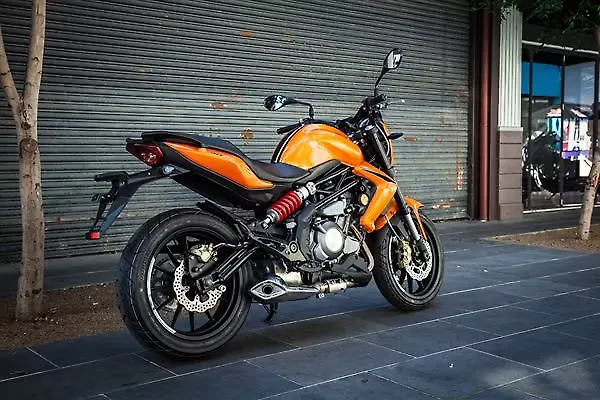 2015 benelli bn 302