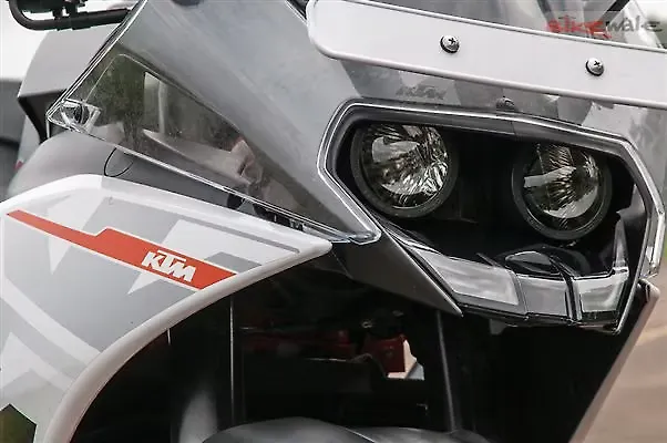 KTM KTM RC390 vs Kawasaki Ninja 300 - BikeWale