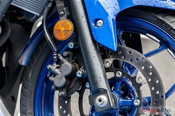 Yamaha YZF-R3 vs Kawasaki Ninja 300 vs Honda CBR250R: Spec