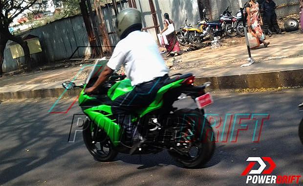 lammelse Kvadrant Regenerativ Kawasaki Ninja 300 spotted testing in Pune - BikeWale