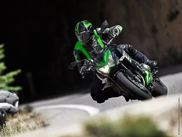 nagiさ Images of Kawasaki Z800 | Photos of Z800 - BikeWale