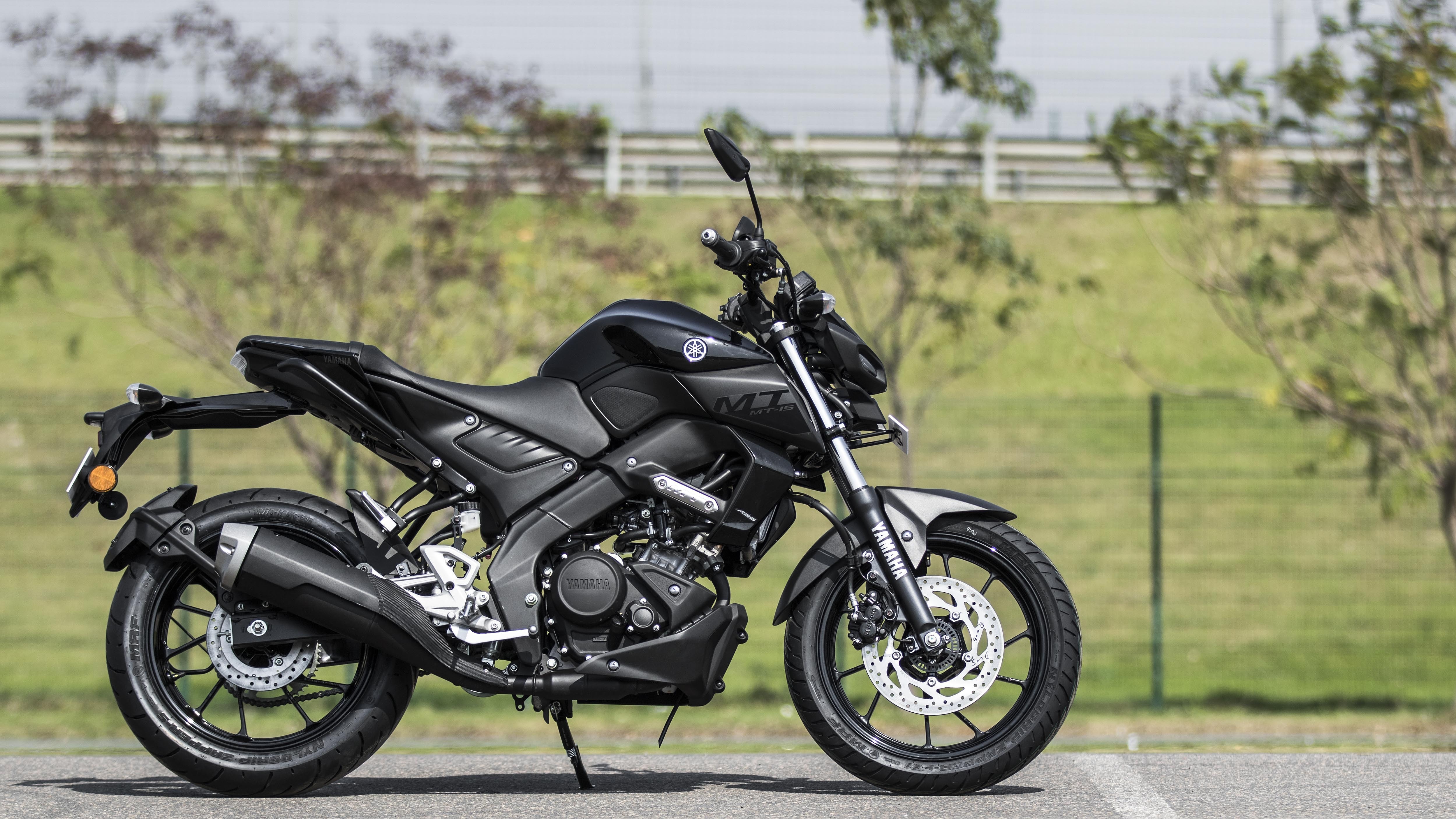 yamaha mt 15 all black