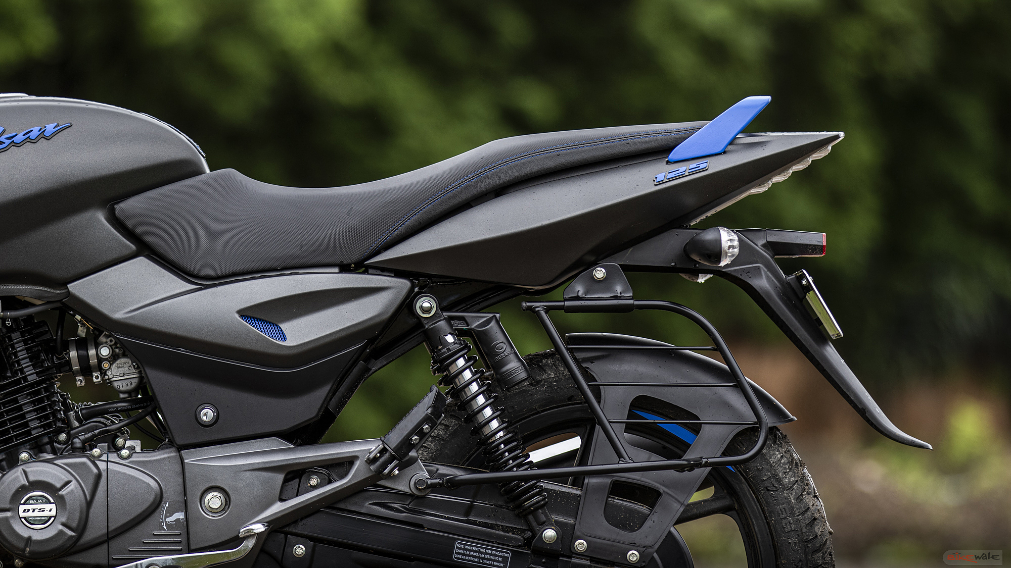 Bajaj Pulsar 125 Blue Carbon Fibre (Split Seat) Colour, Pulsar 125 ...