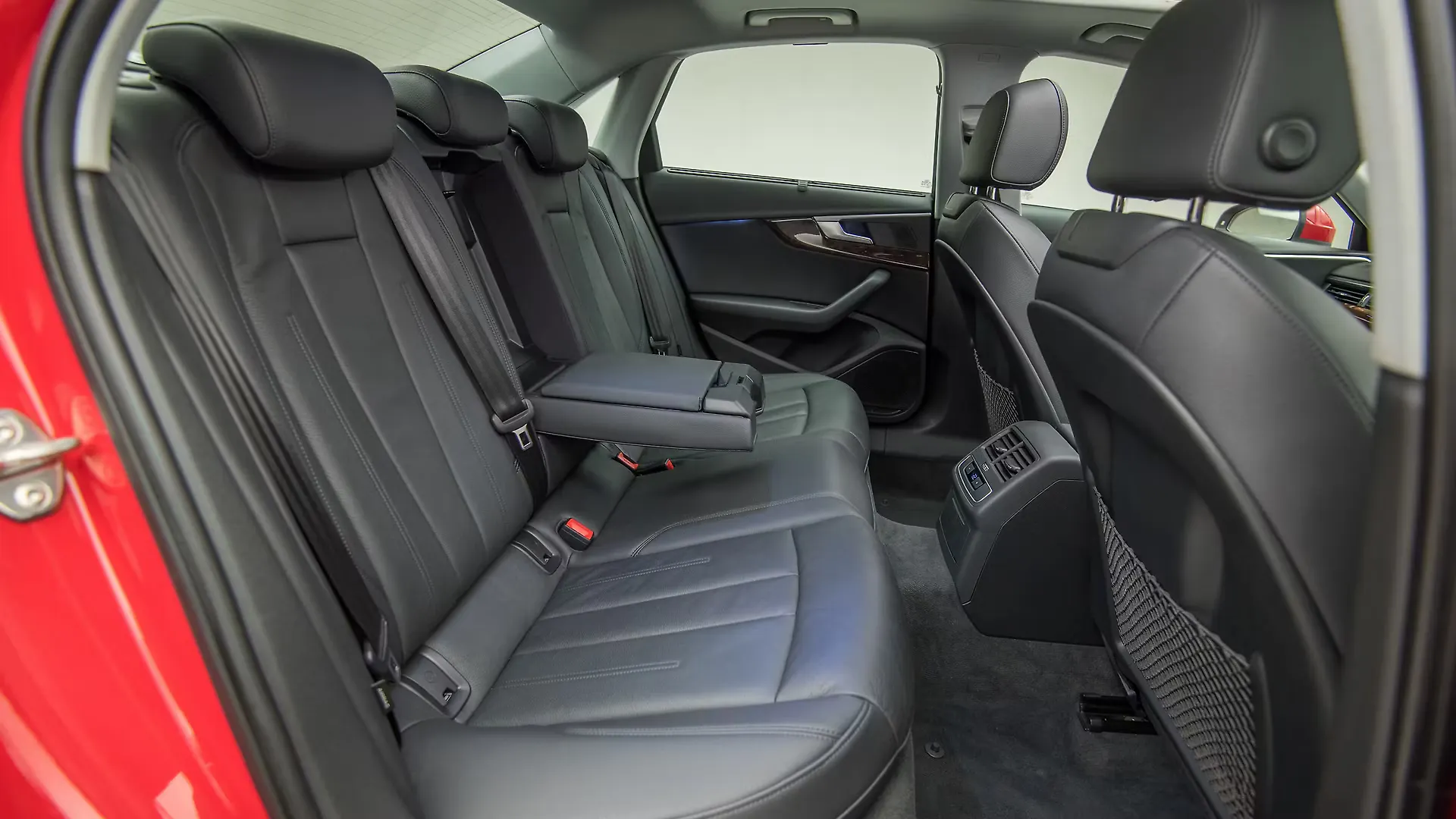 Audi A4 Images Interior Exterior Photo Gallery Carwale