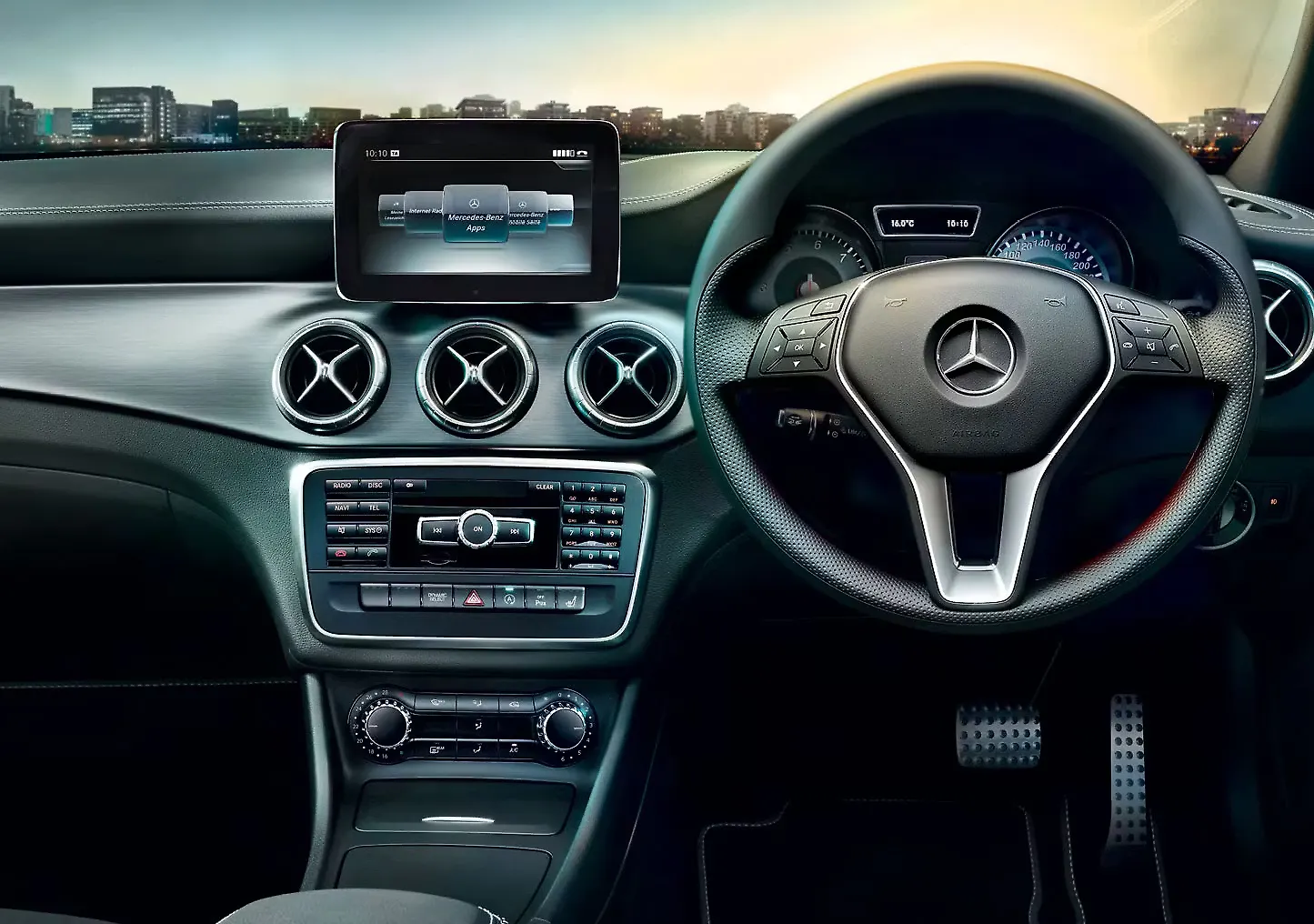 Mercedes Benz Cla Interior Images Amp Photo Gallery Carwale