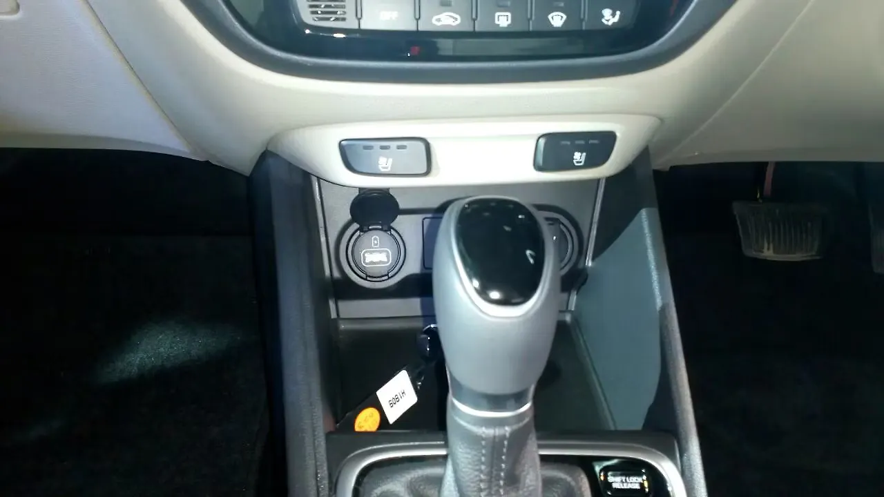 Hyundai Verna Images Interior Exterior Photo Gallery