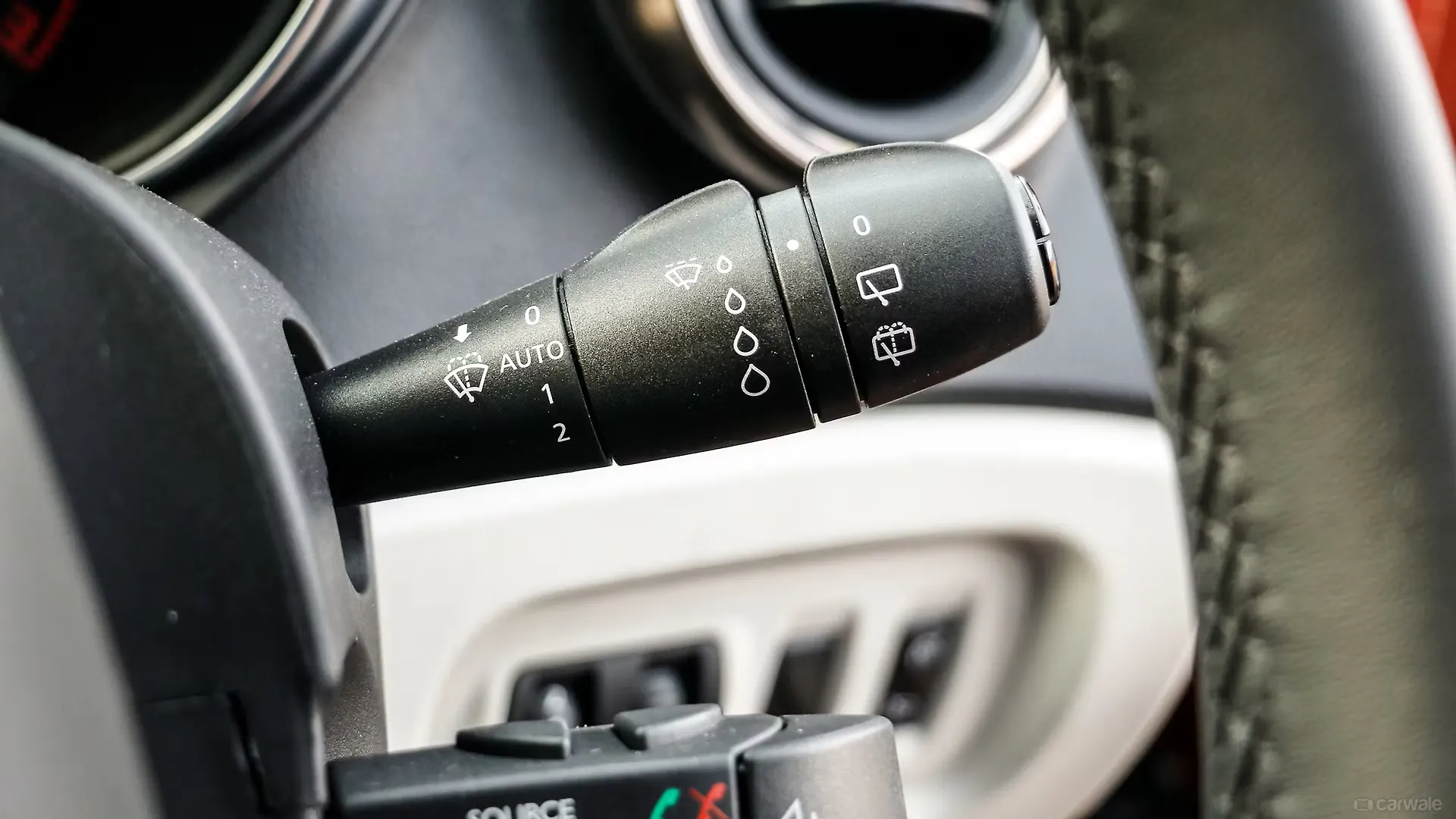 Renault Captur Photo, Steering Mounted Audio Controls Image CarWale