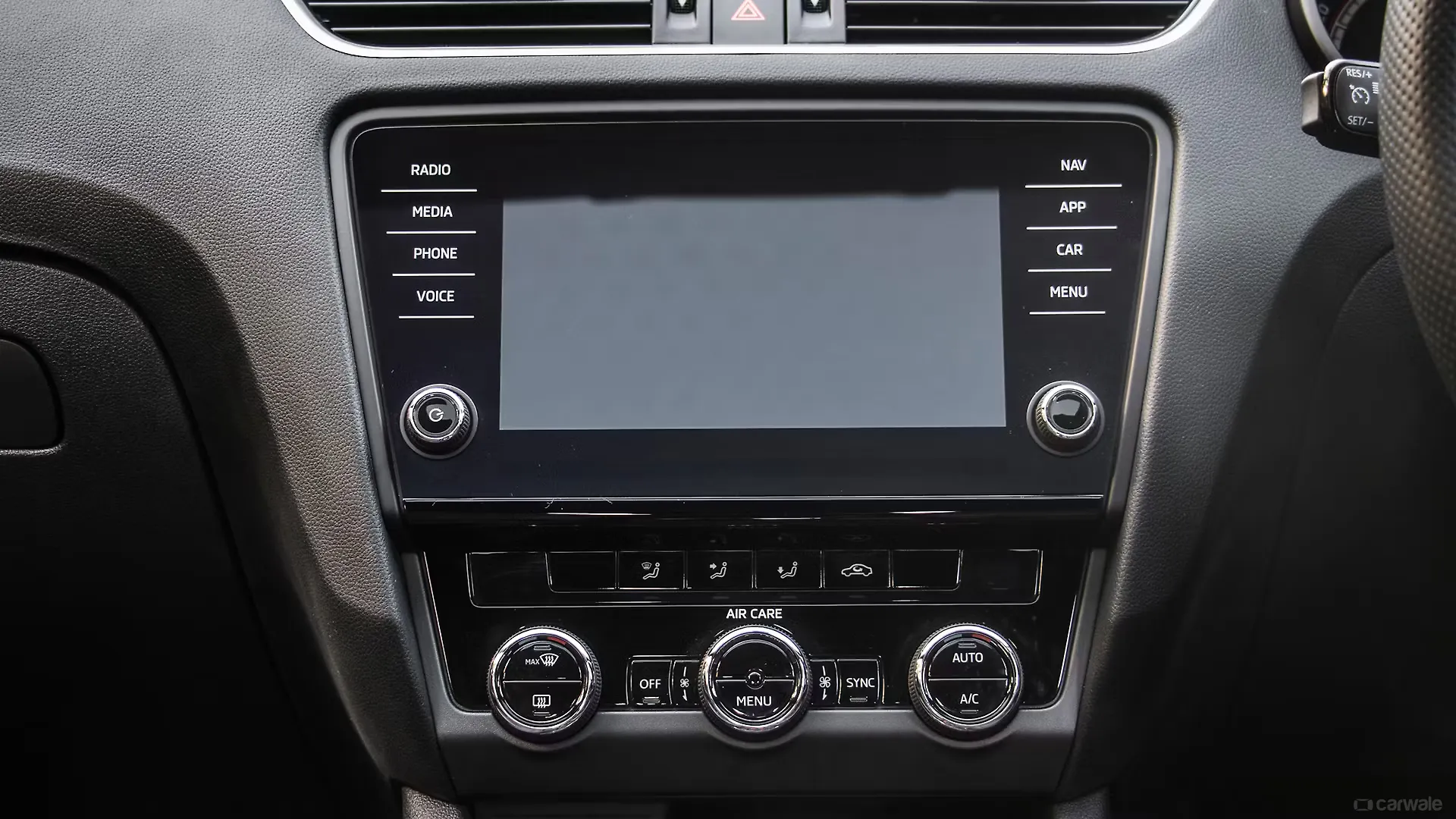 Skoda Octavia Photo, Music System Image CarWale