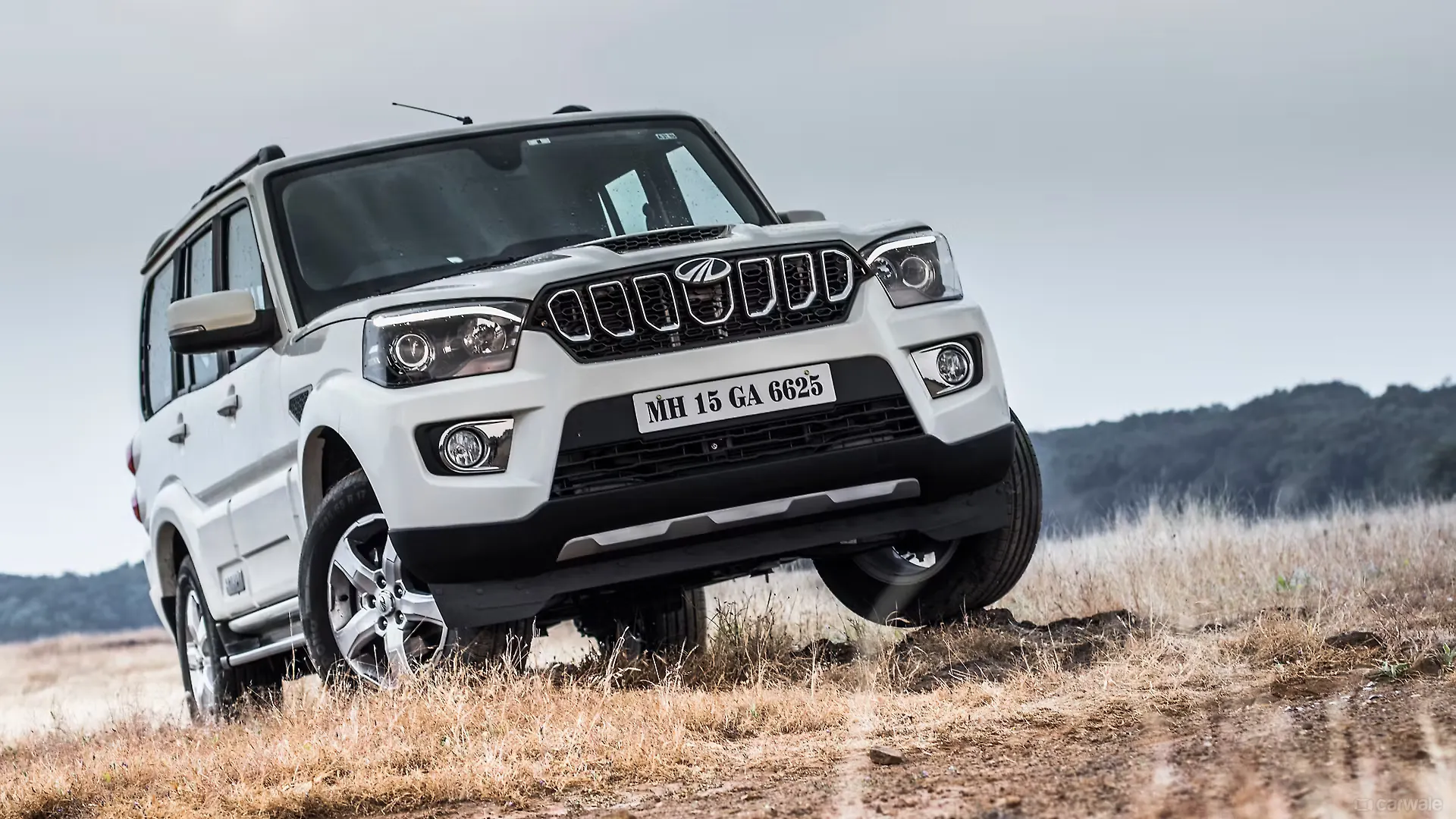 Mahindra Scorpio Napoli Black Colour Scorpio Colours In India Carwale