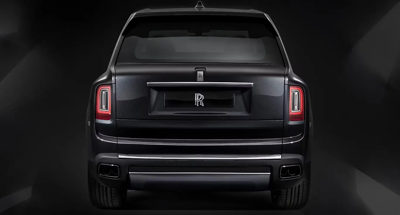 rolls royce cullinan photo rollsroyce cullinan rear view mileage log app