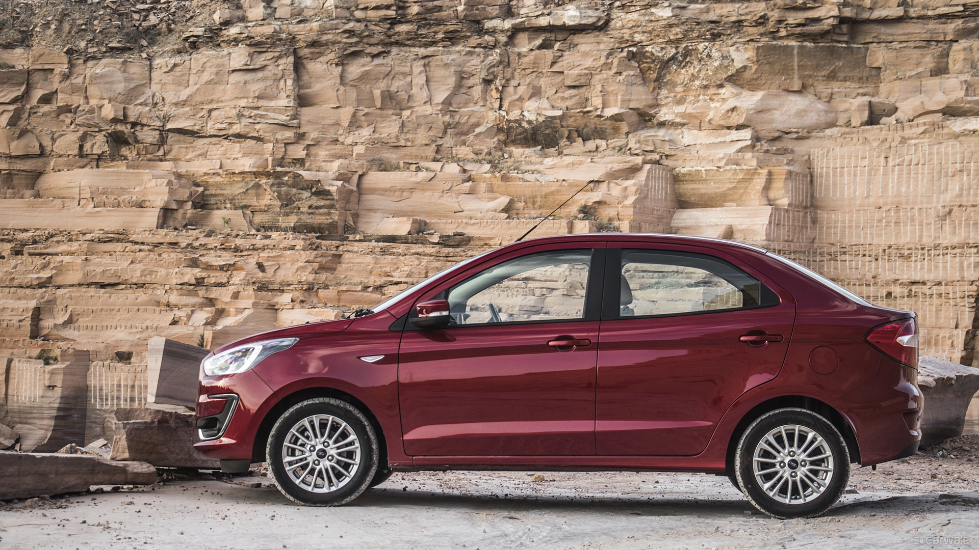 Ford Aspire Photo, 2018 Petrol manual Image - CarWale