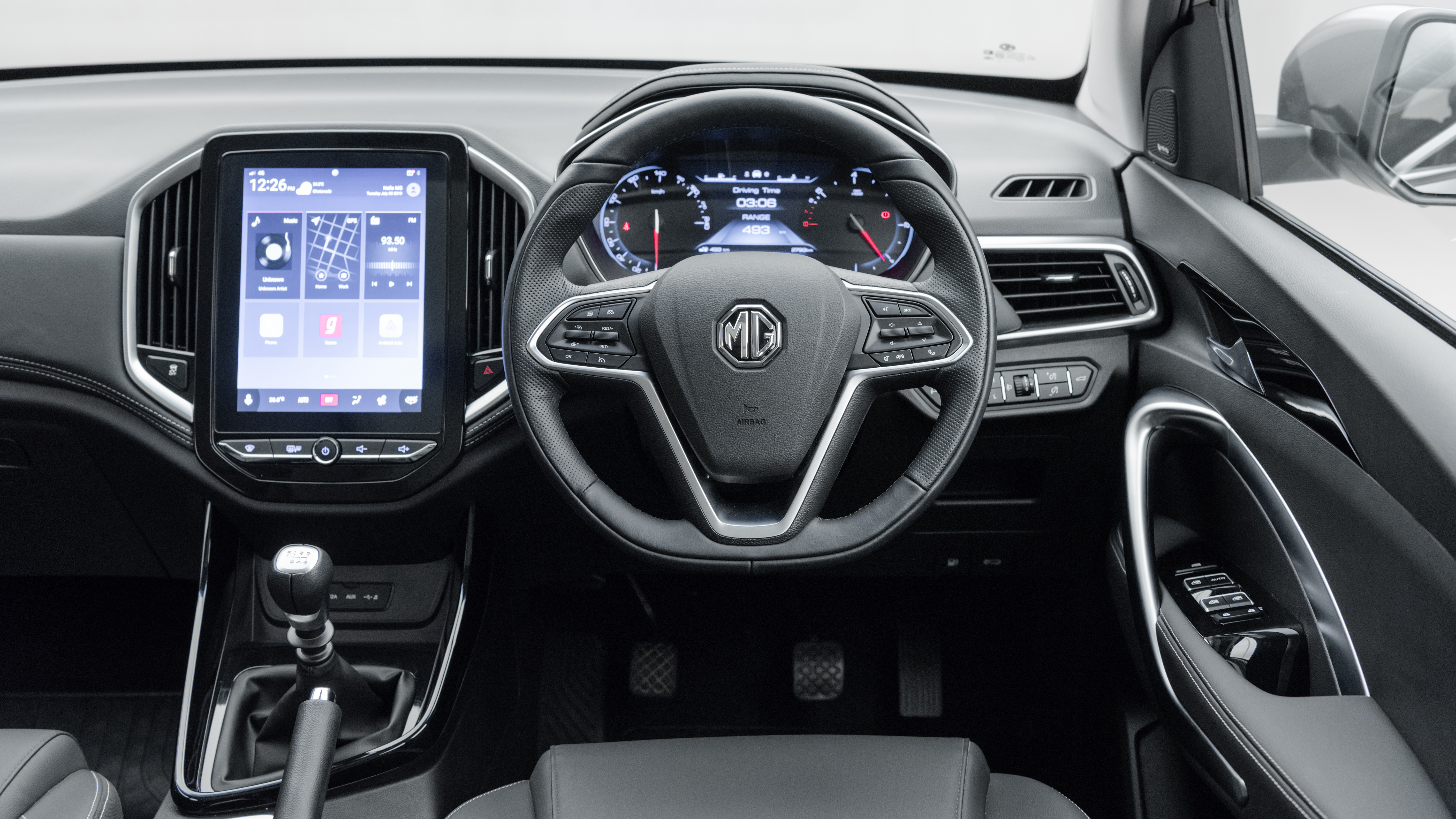 https://imgd.aeplcdn.com/0x0/cw/ec/36756/MG-Hector-Dashboard-167945.jpg?wm=0