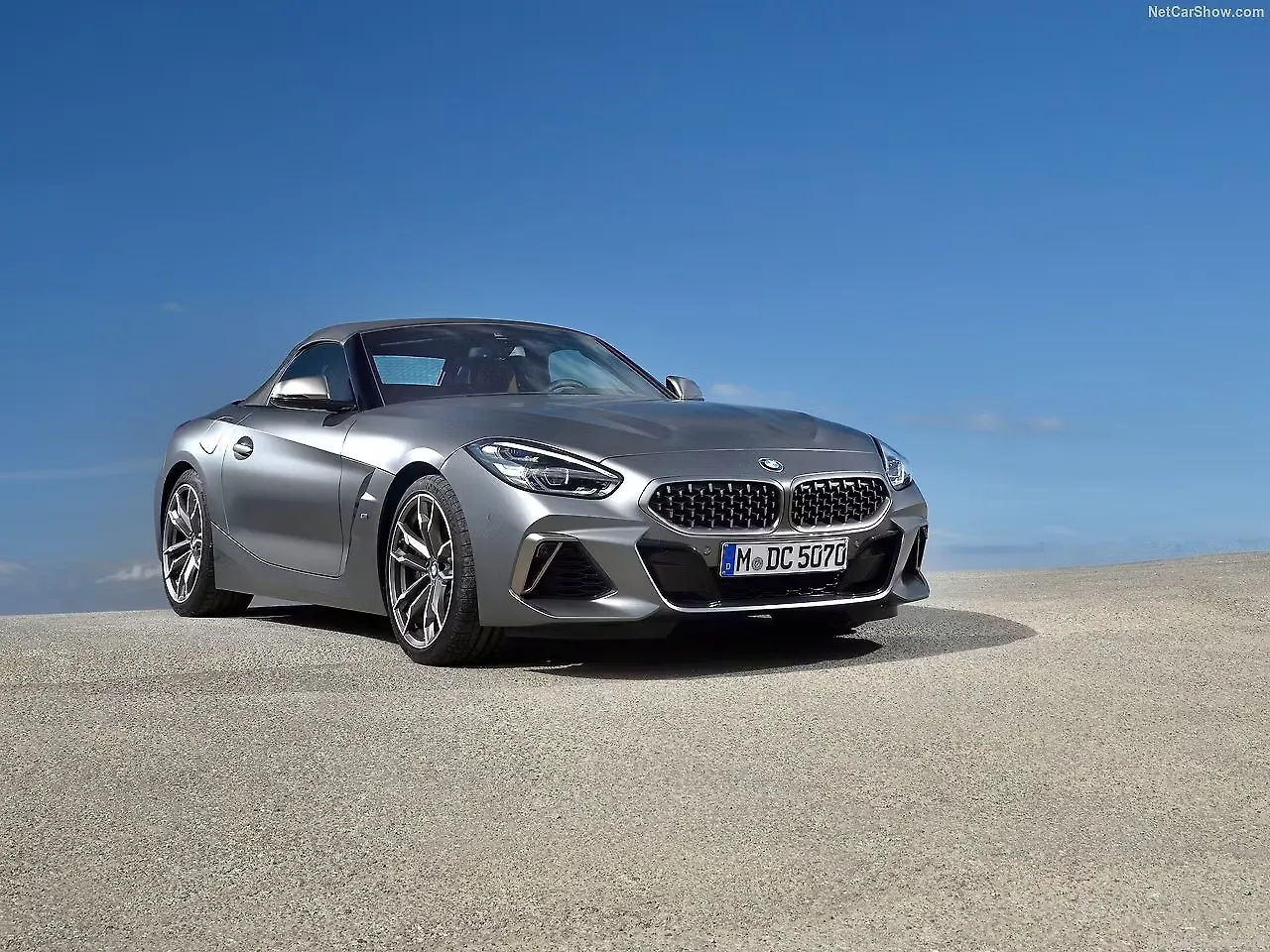 Bmw Z4 Sdrive i Price In India Features Specs And Reviews Carwale Bmw Z4 Sdrive i Price In India Features Specs And Reviews Carwale