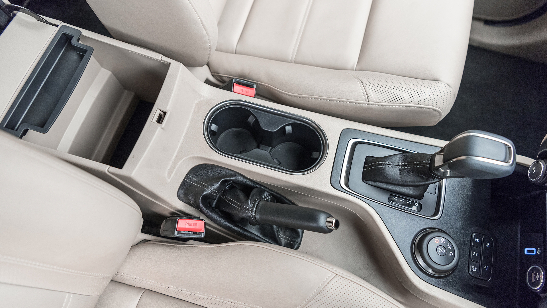 Ford Endeavour Images Interior Exterior Photo Gallery
