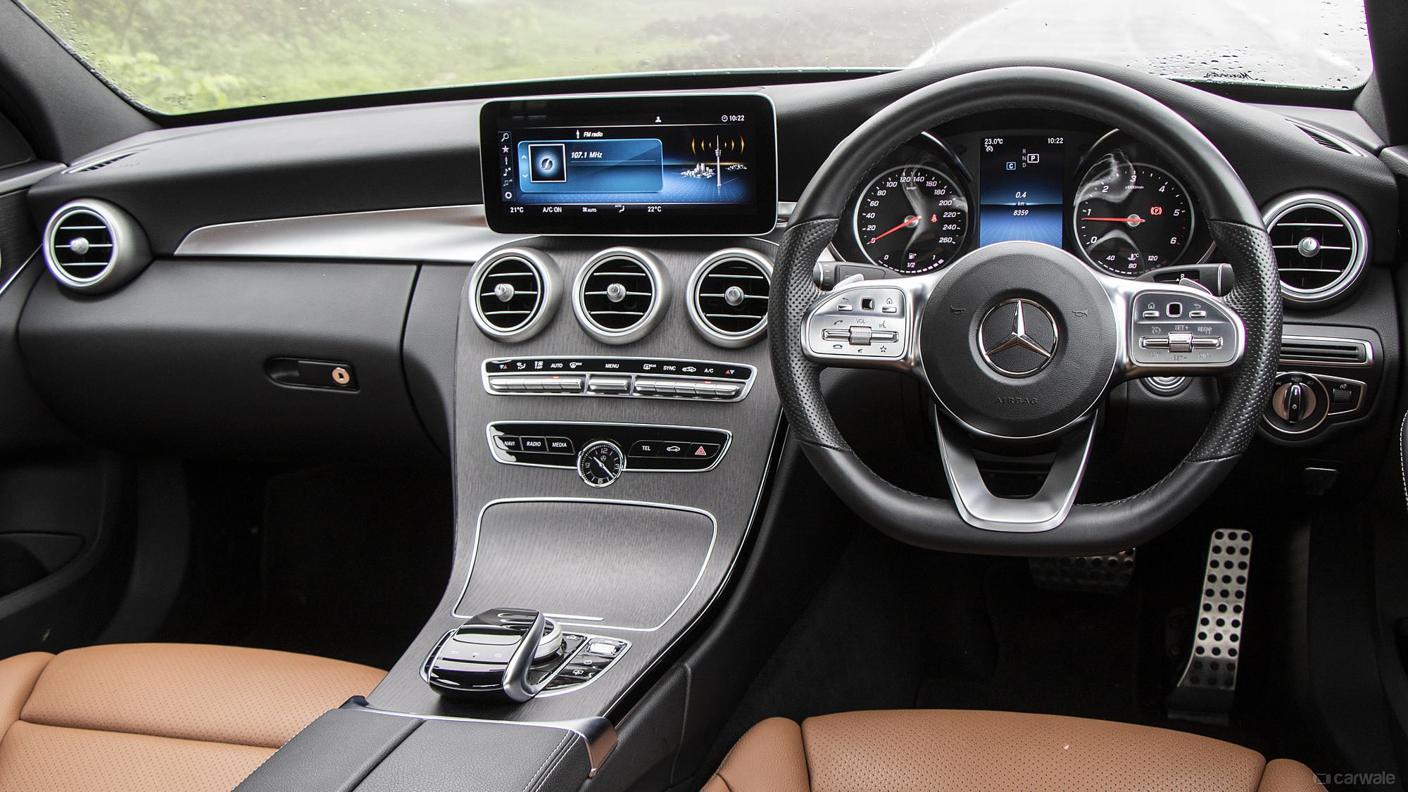 Mercedes Benz C Class Images Interior Exterior Photo Gallery 0 Images Carwale