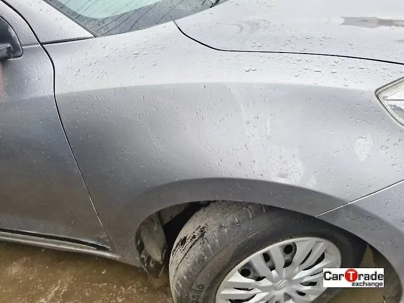 Dents on the right fender