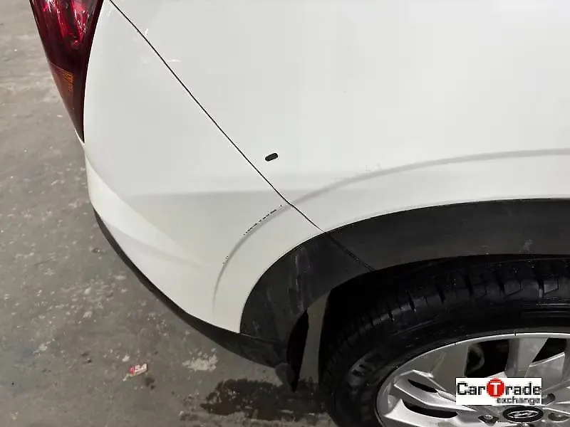 Scratches on the right quarter panel