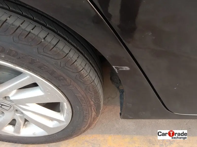 Scratches on the right quarter panel