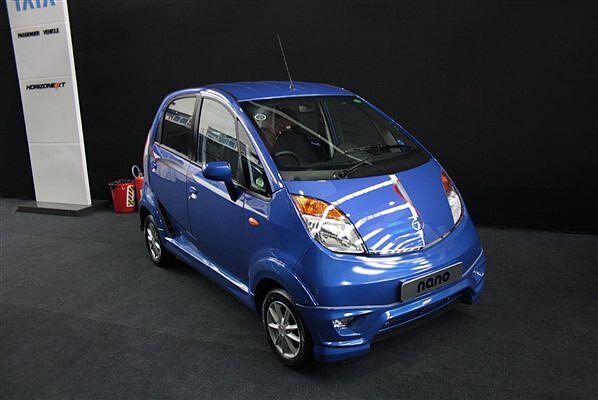 Tata announces four body kits for the Nano - CarWale