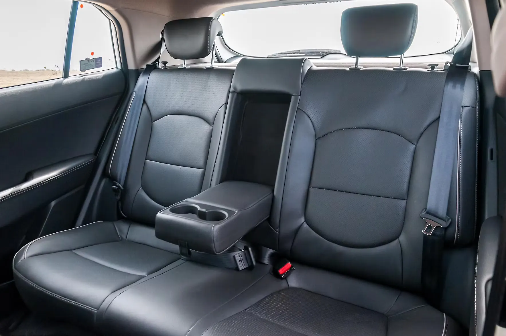 Hyundai Creta [20172018] Photo, Rear Seat Space Image CarWale