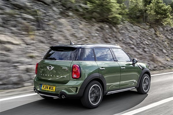 Mini Countryman facelift goes live before New York Motor Show debut ...