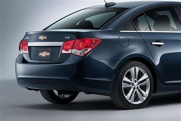 2015 Chevrolet Cruze will be on display at New York Auto Show - CarWale
