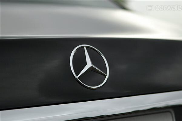 Front Grille Chrome AMG Badge Logo For Mercedes Benz S-class W222