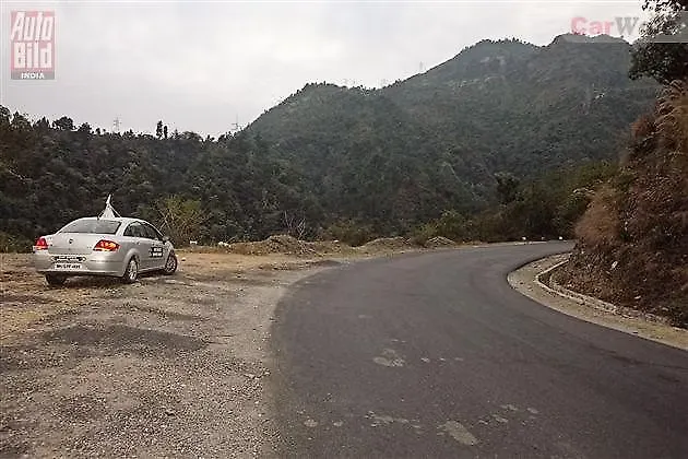 Tips for driving safely in the hills - CarWale