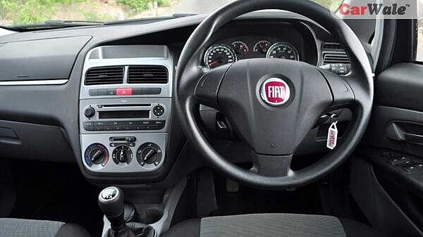 Fiat Punto 11 14 Images Interior Exterior Photo Gallery 100 Images Carwale