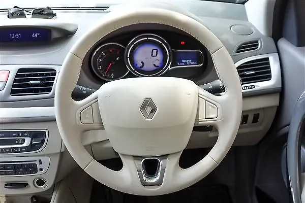 2014 Renault Fluence Carwale