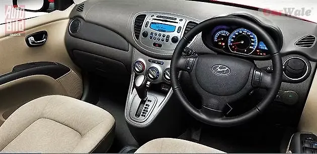Hyundai I10 10 17 Sportz 1 1 Irde2 10 17 Price In India Features Specs And Reviews Carwale