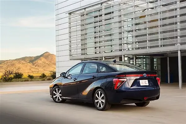 Toyota unveils Mirai fuel cell sedan with 483km range - CarWale