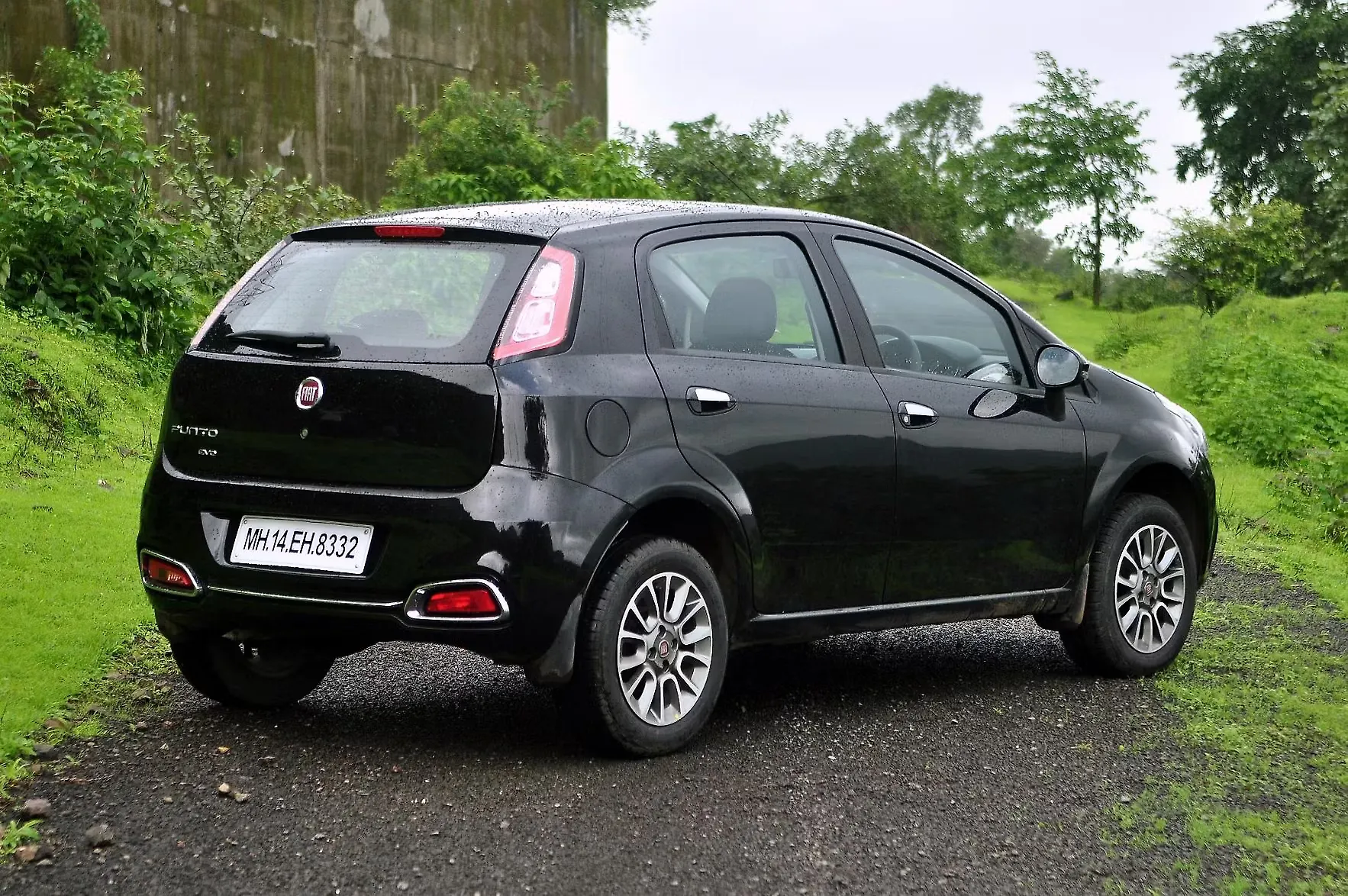 Fiat Punto Evo Images Interior Exterior Photo Gallery 30 Images Carwale