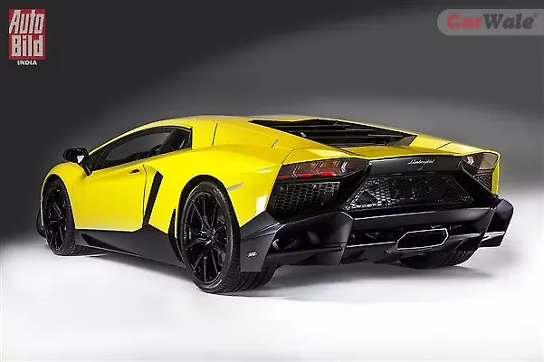 2013 Shanghai Motor Show: Lamborghini unveils Aventador LP