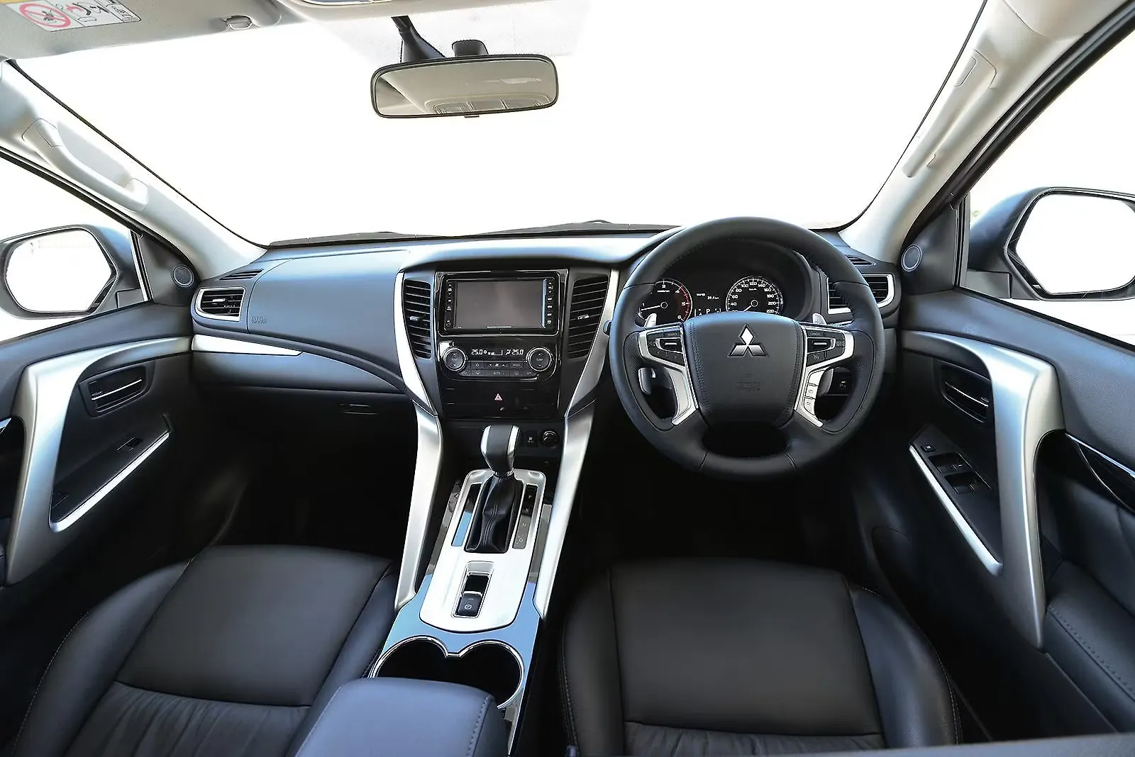 Mitsubishi Pajero Sport Images Interior Exterior Photo