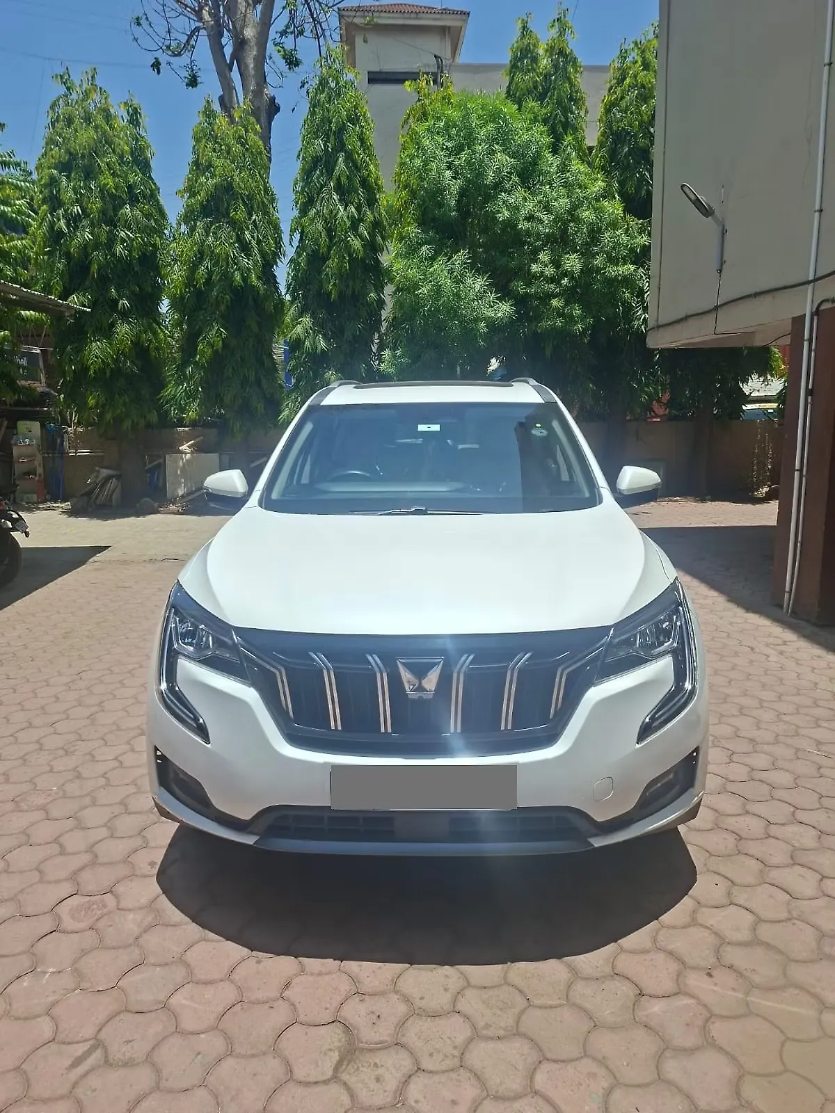 2022 Mahindra Old Generation XUV700 AX 7 Petrol AT 7 STR [2021]