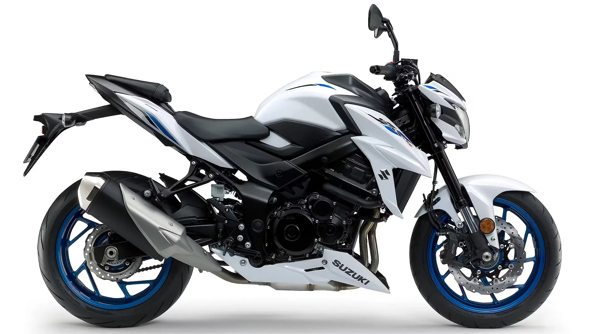 GSX　GSX900SSV Kawasaki Z900 vs Suzuki GSX-8R - Know Which Is Better