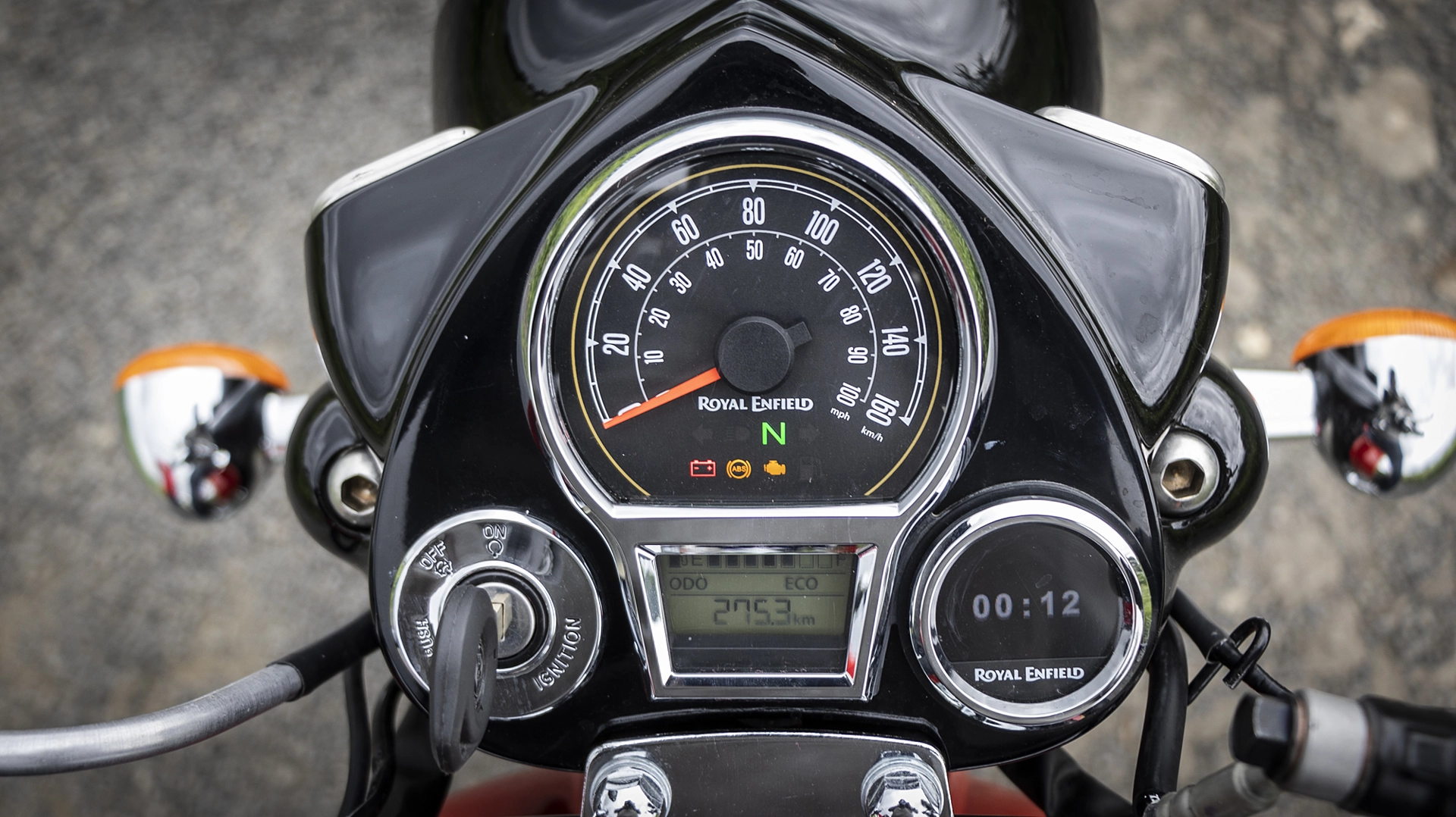 Royal Enfield Classic 350 Dark Stealth Black Colour, Classic 350 Colours in India – BikeWale Royal Enfield Classic 350 Dark Stealth Black Colour, Classic 350 Colours in India – BikeWale
