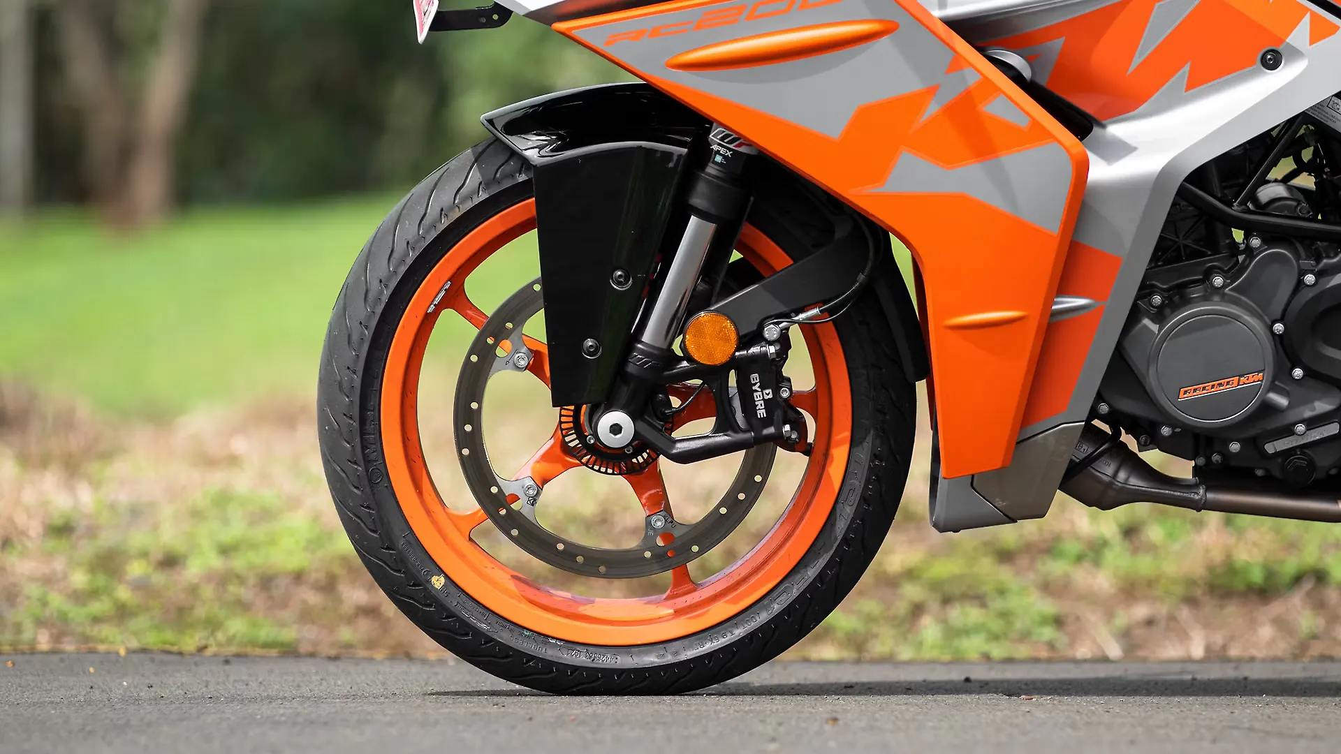 KTM RC 200 Colours in India, 3 RC 200 Colour Images - BikeWale