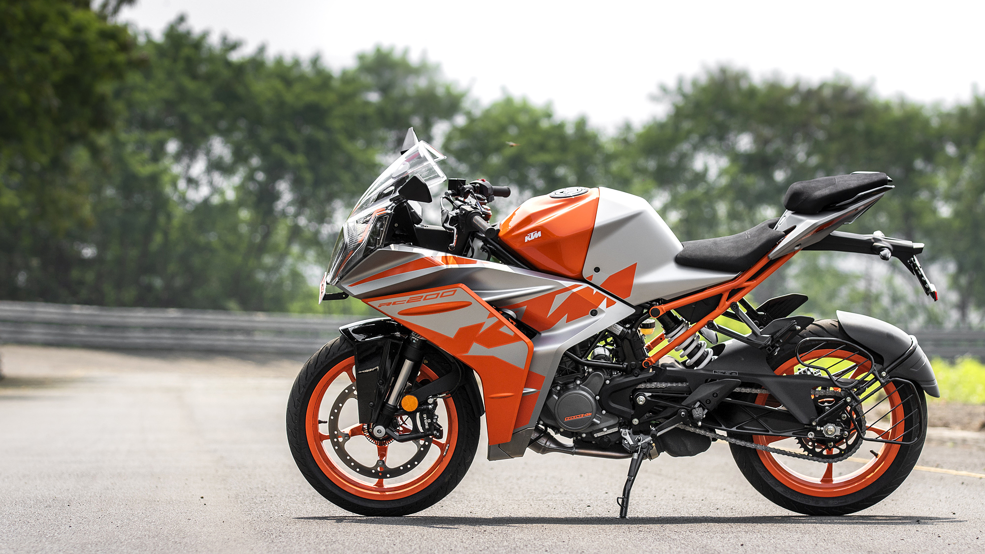 KTM RC 200 GP Editiond Colour, RC 200 Colours in India – BikeWale