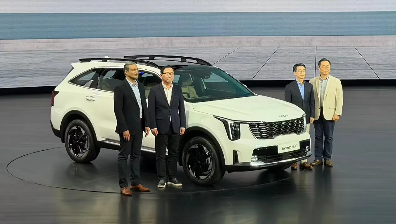 Kia Sorento Right Front Three Quarter