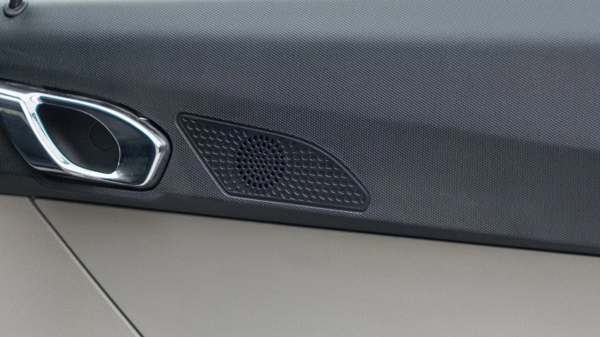 tweeters for tata tiago