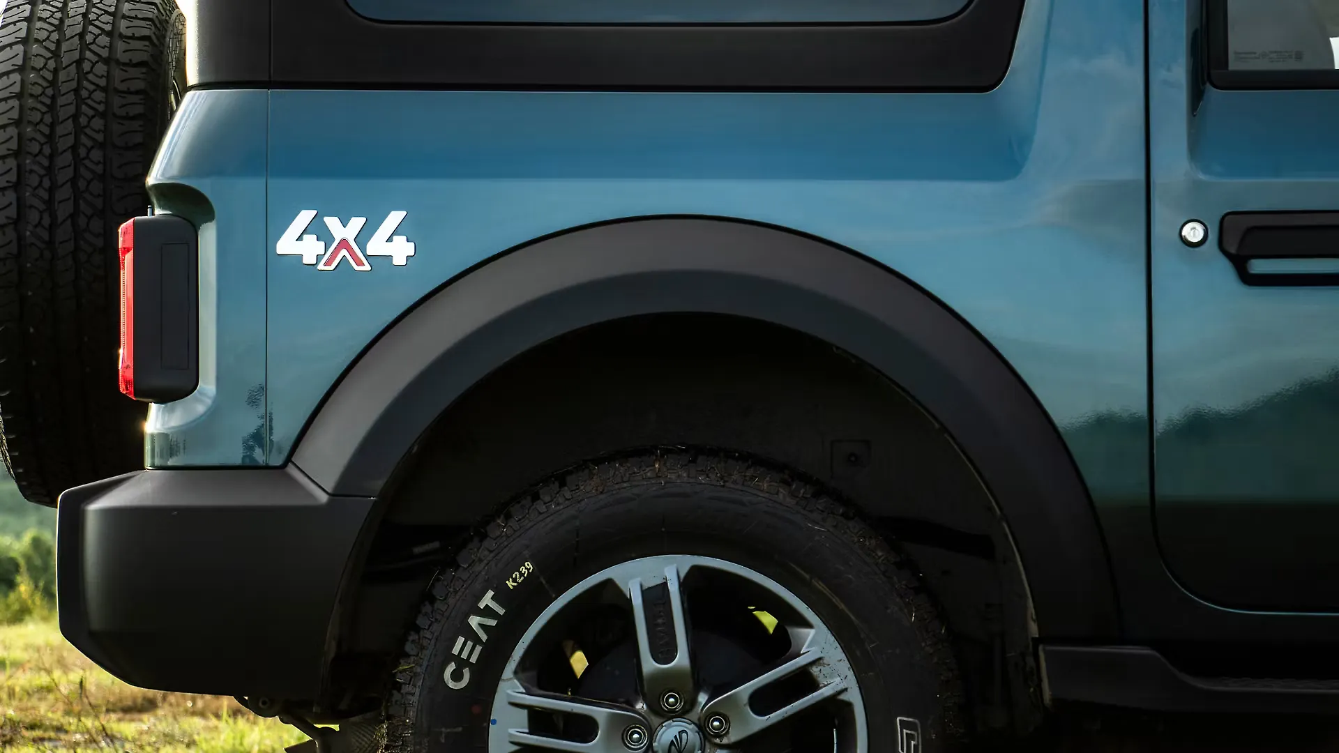 MAHINDRA THAR 4*4 AT photo 4