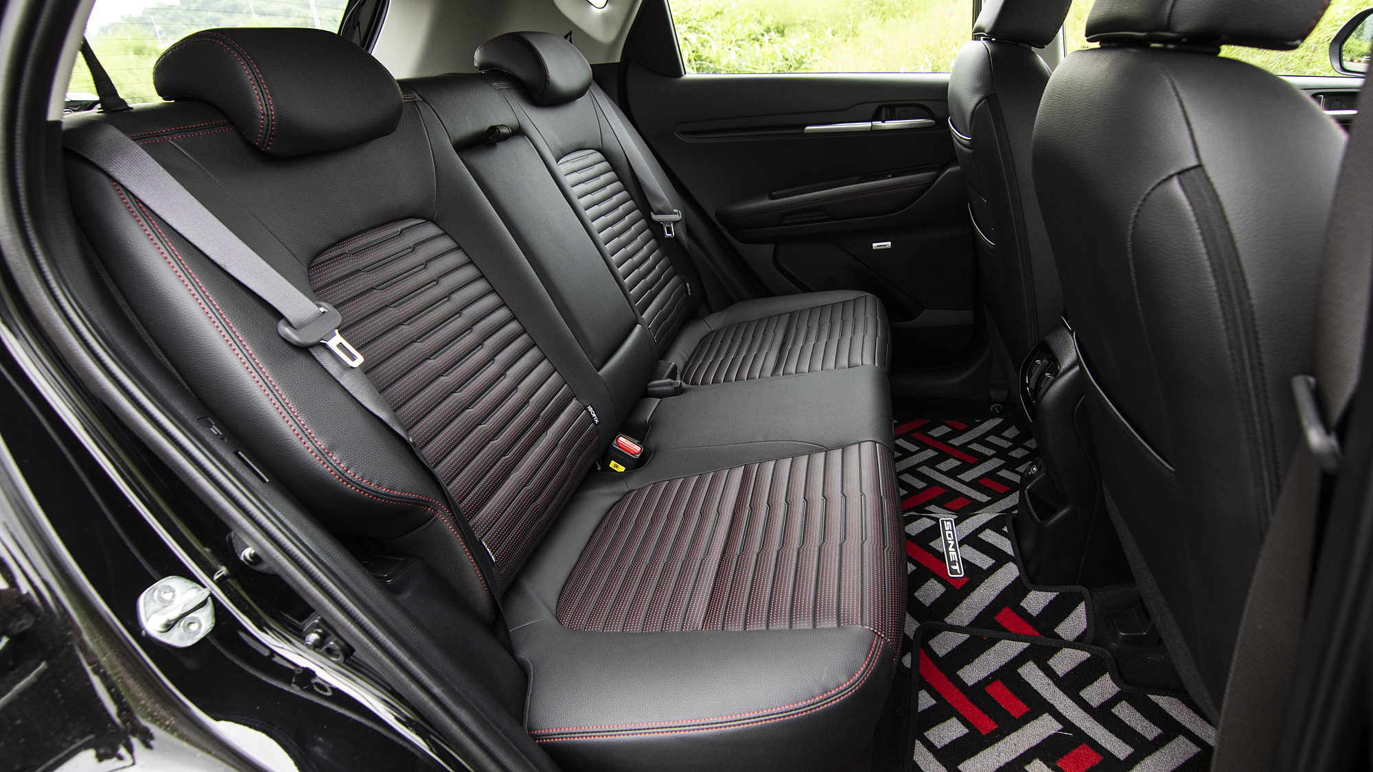 kia sonet seat cover design