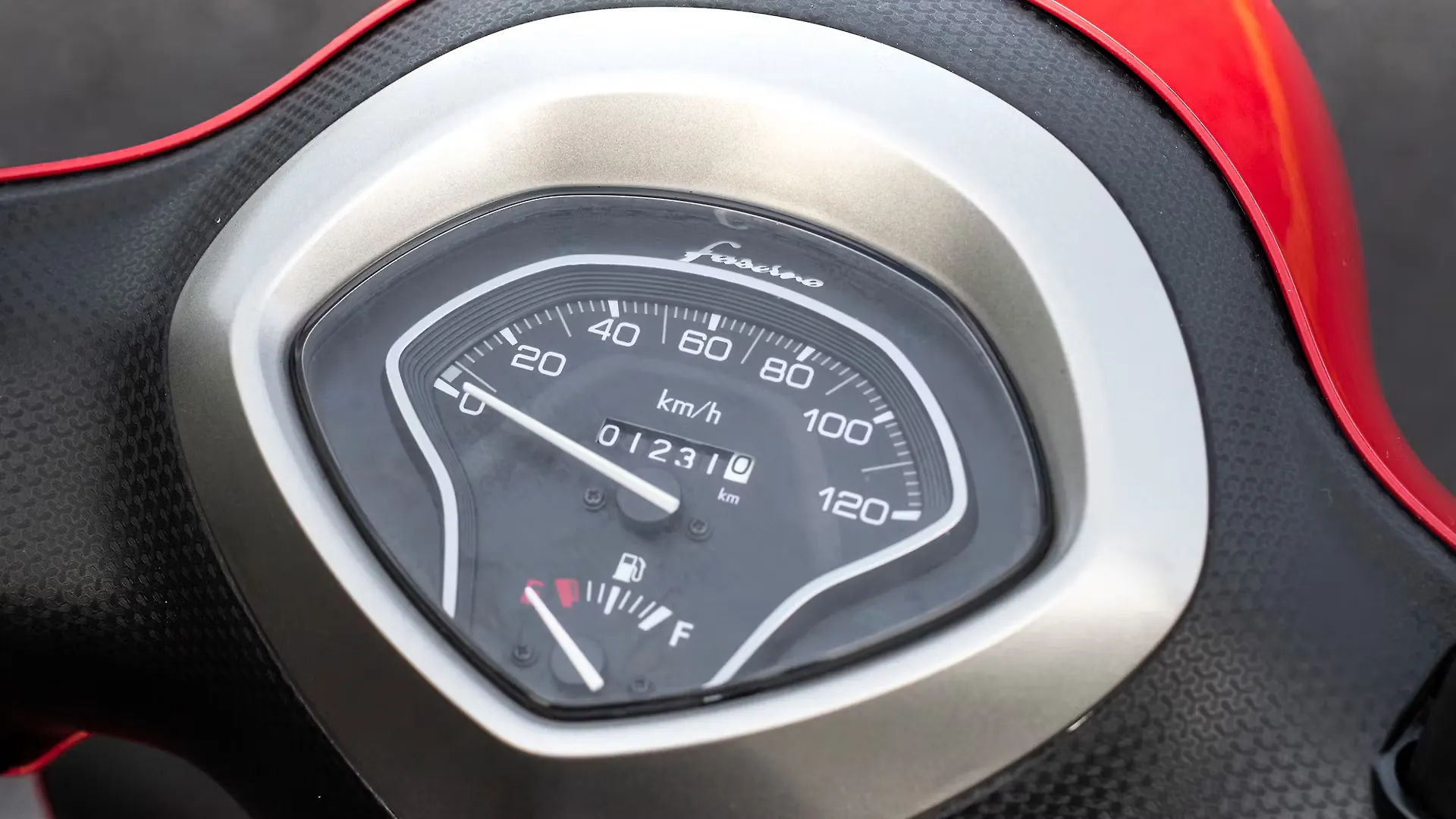 Sale > fascino speedometer > in stock