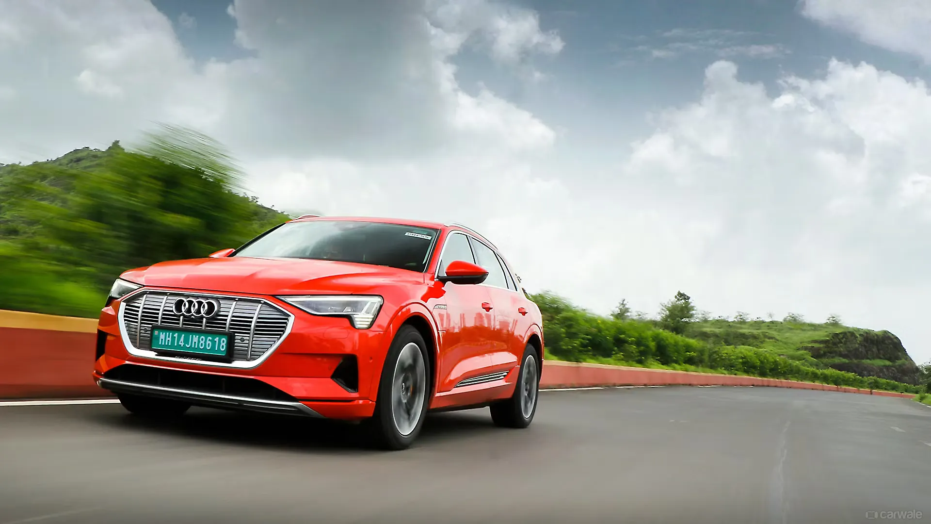 Audi E Tron Expected Price Rs 1 00 Crore Launch Date Images More Updates Carwale