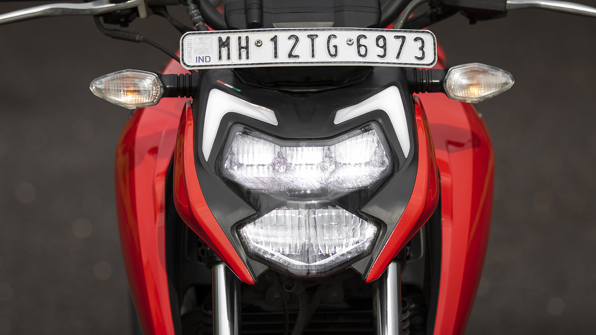 Tvs Apache Rtr 160 4v Colours In India 1 Apache Rtr 160 4v Colour Images Bikewale